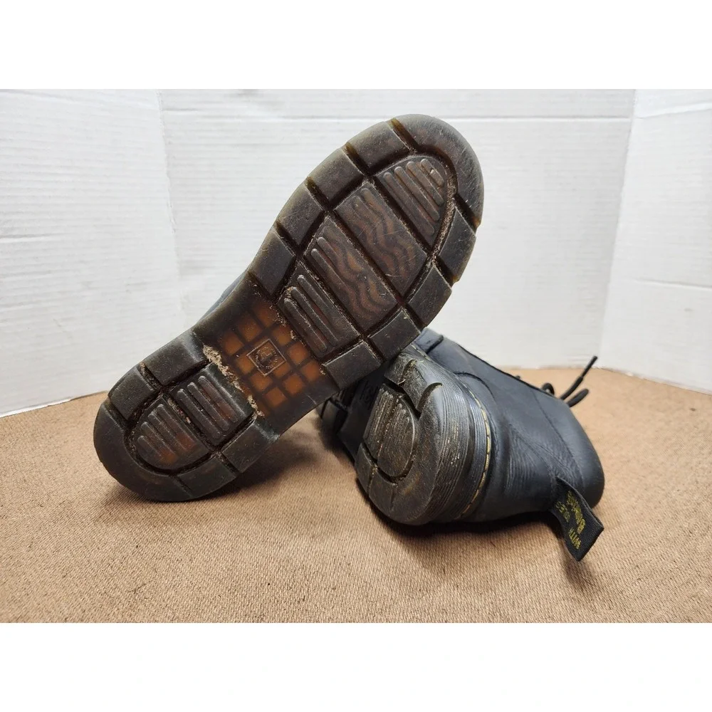 DOC MARTENS Mens black Leather Boots Size 10